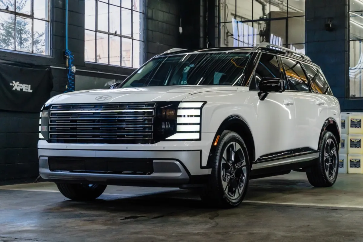 Front view of a Hyundai Palisade with paint protection film.